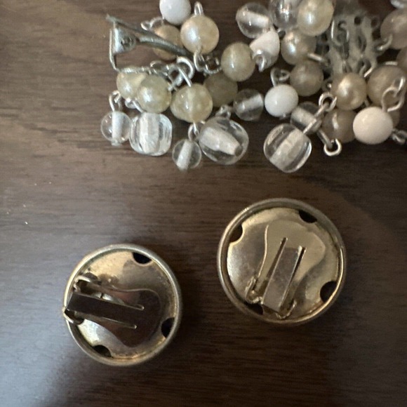 Lot (16) Vintage Clip On + Screw Back Earrings: Beaded Cluster Dangle More! - Picture 16 of 16